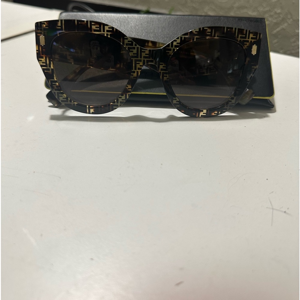 FENDI sunglasses previously purchased at Nordstrom . Cat eye 50mm . (Authentic )